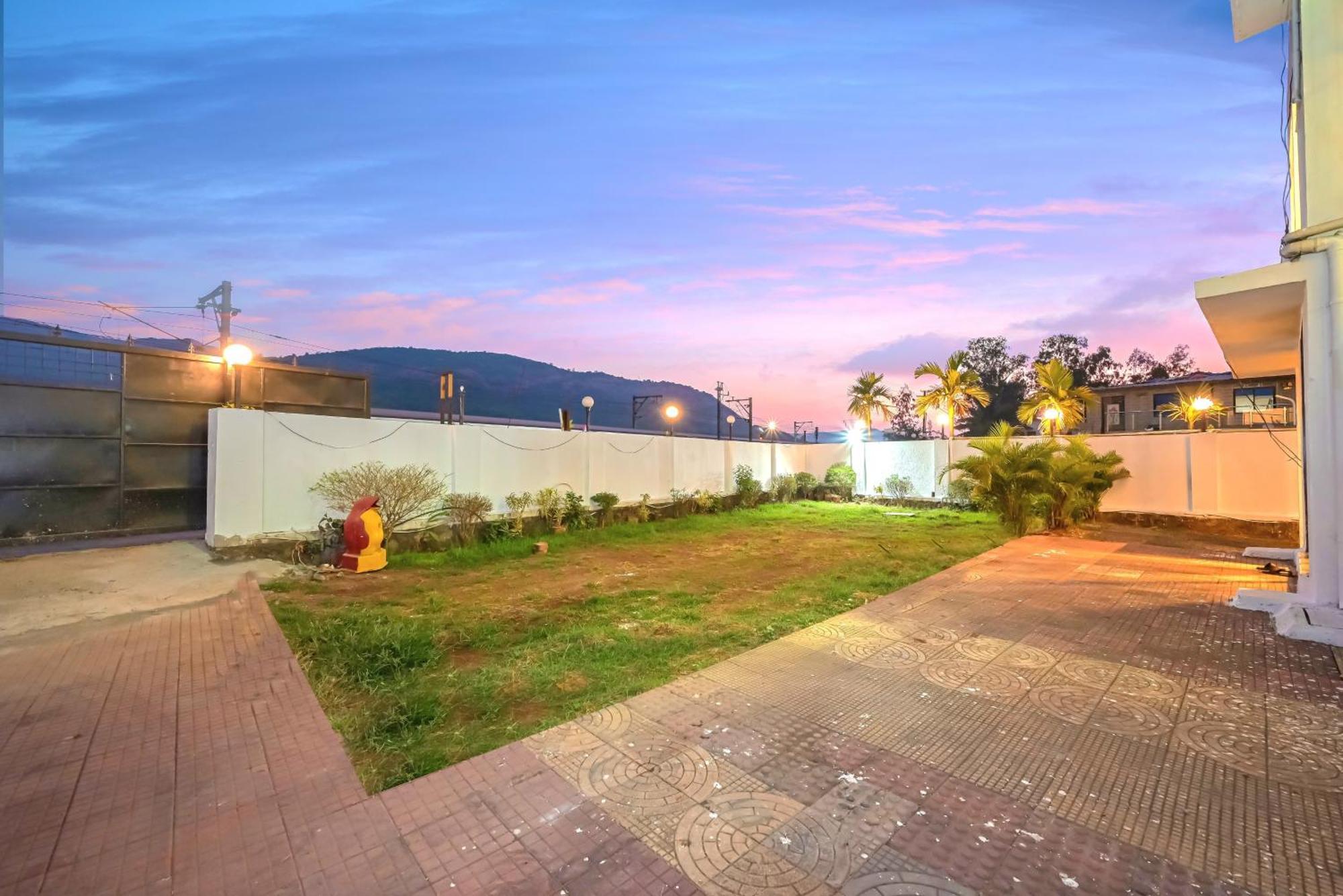Empyrean Stay II 6Bhk Big Daddy Villa Ll Ac II Pvt Pool II Terrace View II Lux Lonavala Exteriör bild