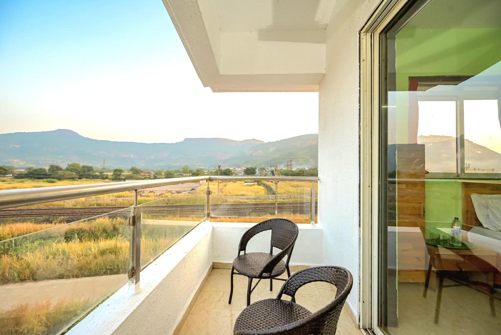Empyrean Stay II 6Bhk Big Daddy Villa Ll Ac II Pvt Pool II Terrace View II Lux Lonavala Exteriör bild